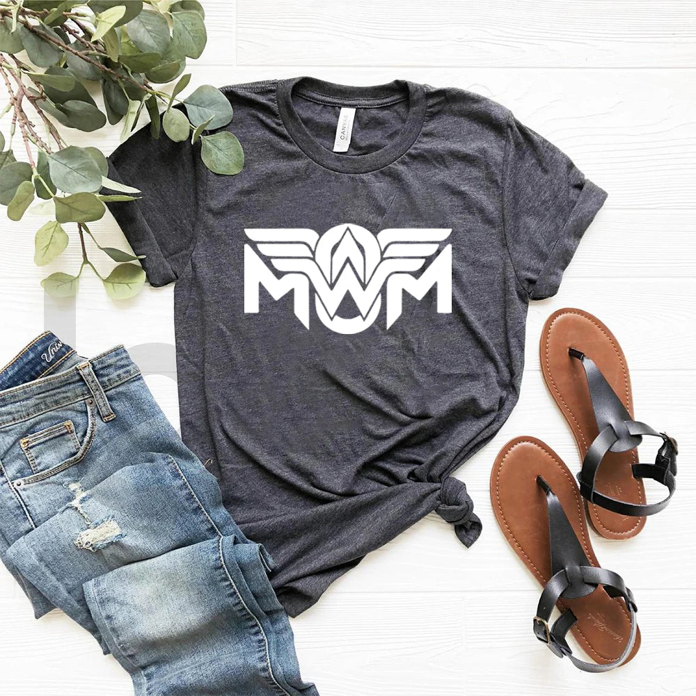T-shirt maman “Wonder Woman” – Cadeau fête des mères et maman super-héroïne